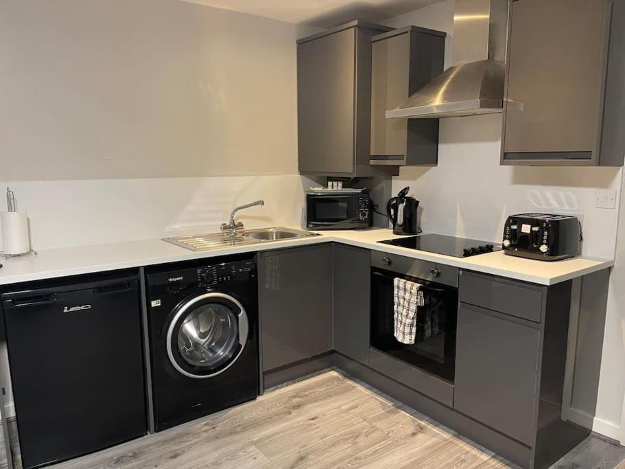 Hosted By Ryan - 2 Bedroom Apartment Liverpool Eksteriør bilde